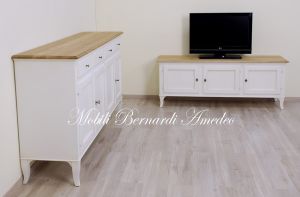 Credenza in legno massiccio con finitura colore bianco e top in legno di rovere lunghezza 2 metri